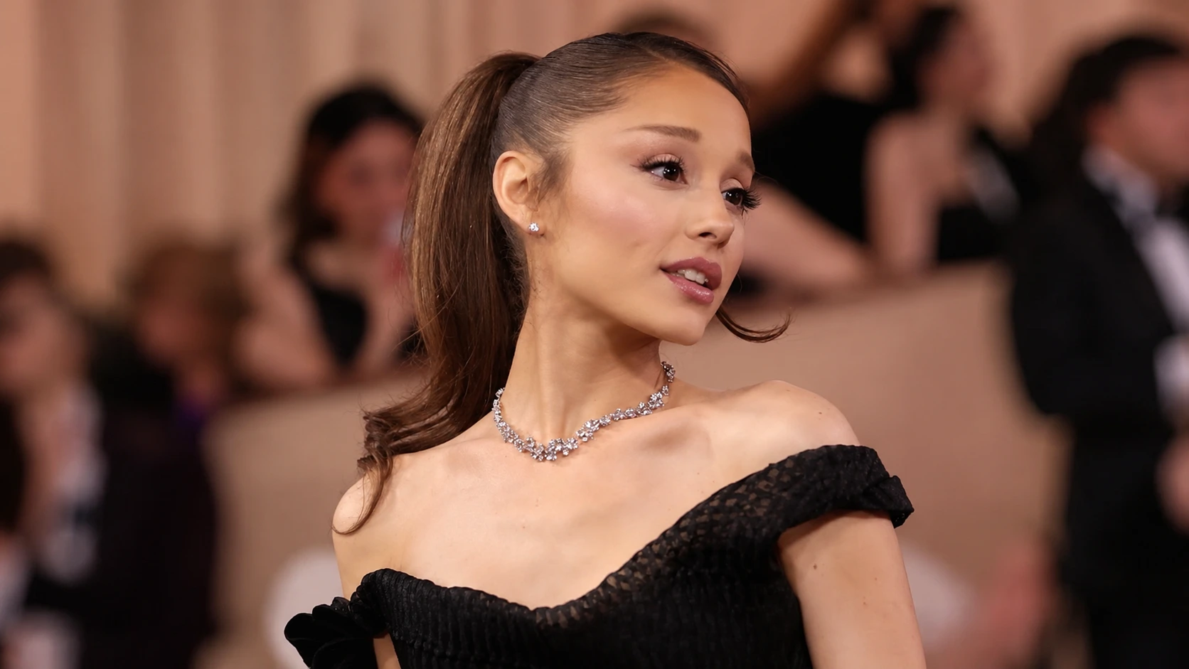 Ariana Grande’s New Bob Haircut
